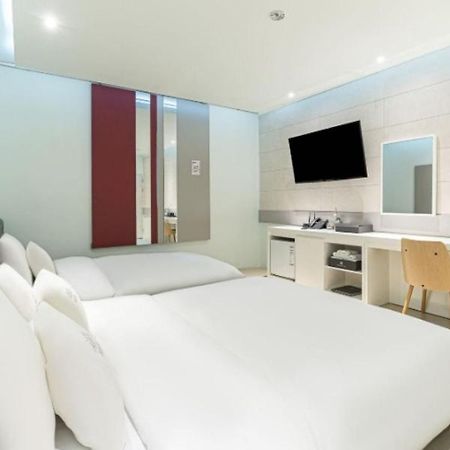 Gimpo Pentastar Hotel Екстер'єр фото